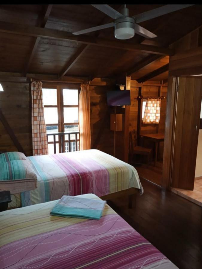 Hostal Hansi 博卡斯德尔托罗 外观 照片