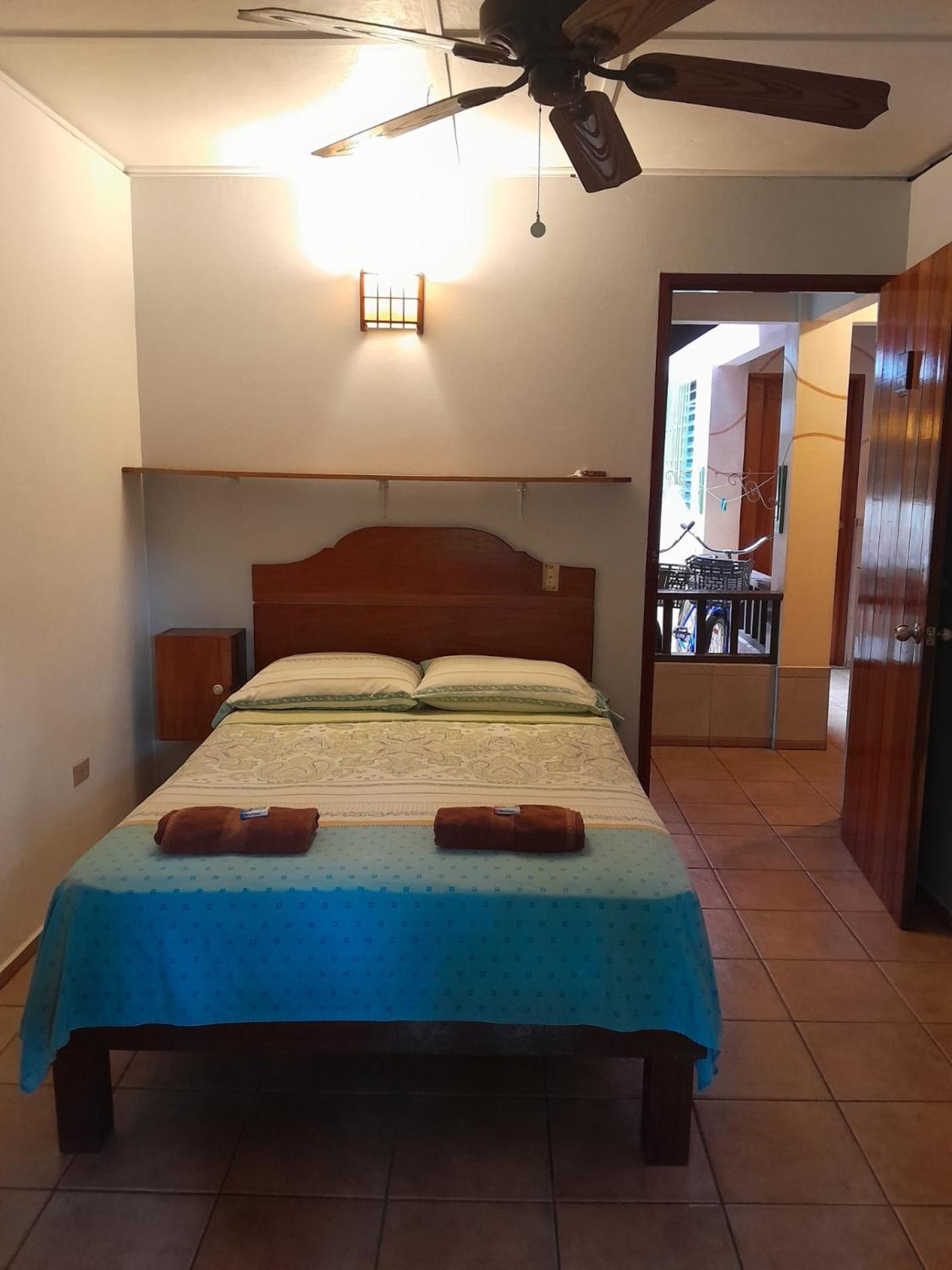Hostal Hansi 博卡斯德尔托罗 外观 照片