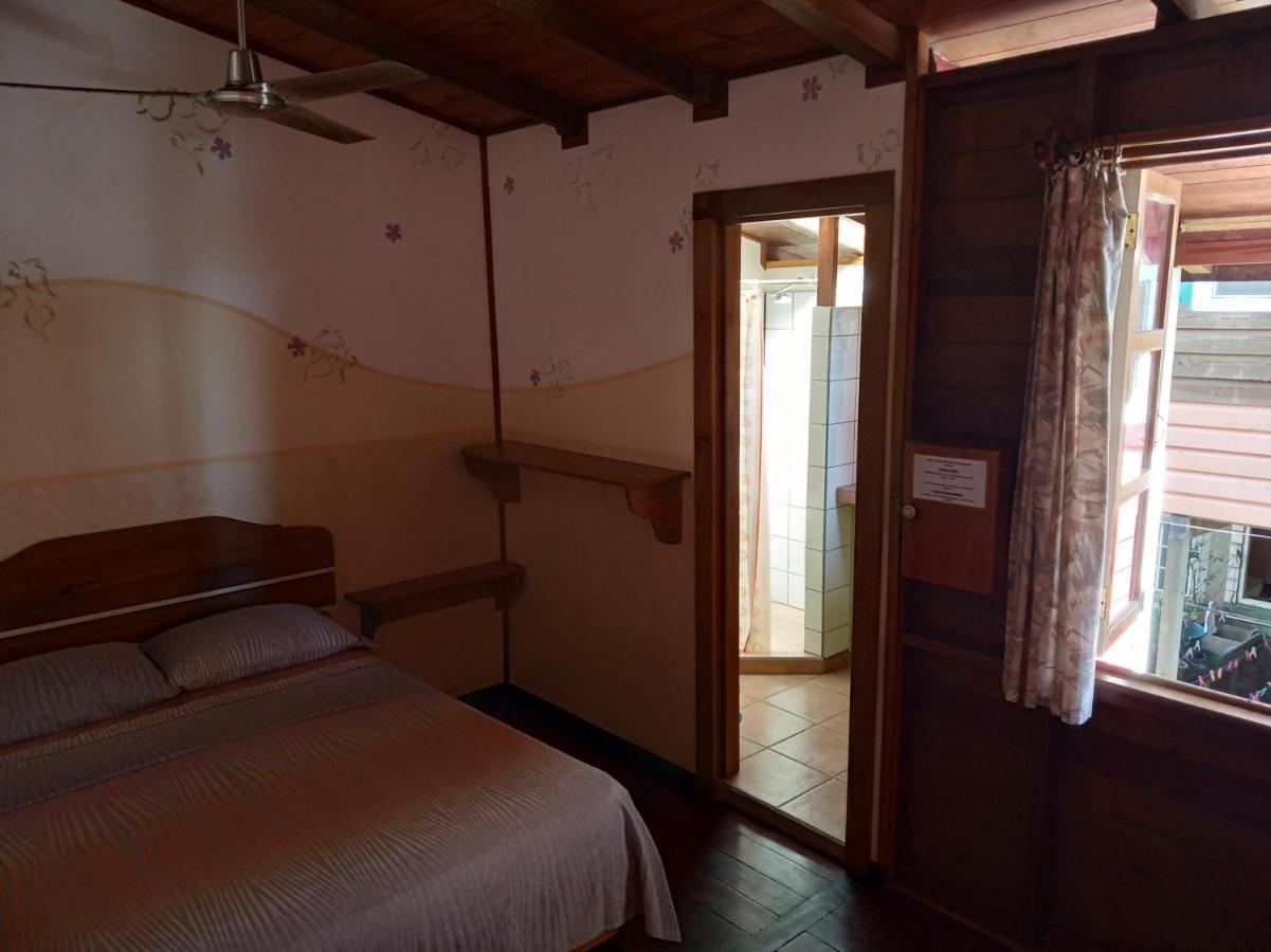 Hostal Hansi 博卡斯德尔托罗 外观 照片